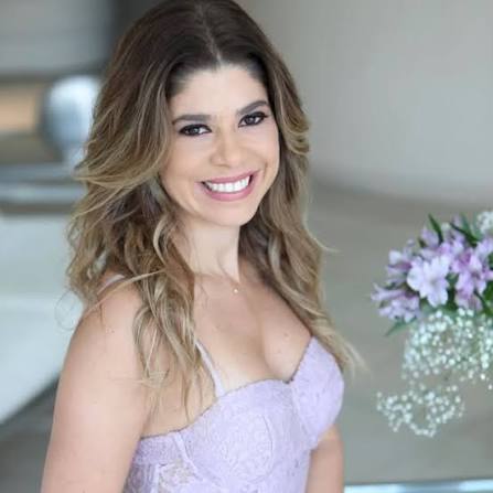 Dra Tatiana Destro — Dermatologia na Clínica Destro